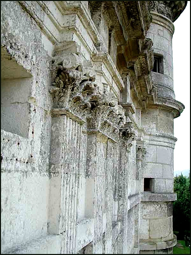 Pilastres du château