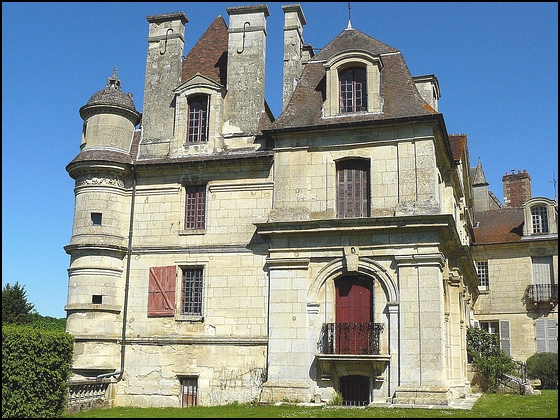 façade vue de face coté ouest du château